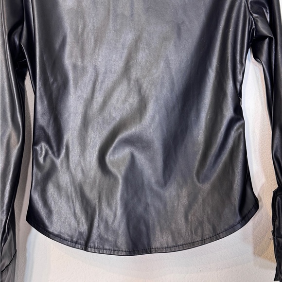 Faux leather ruched button front shirt. Size M - Picture 6 of 6